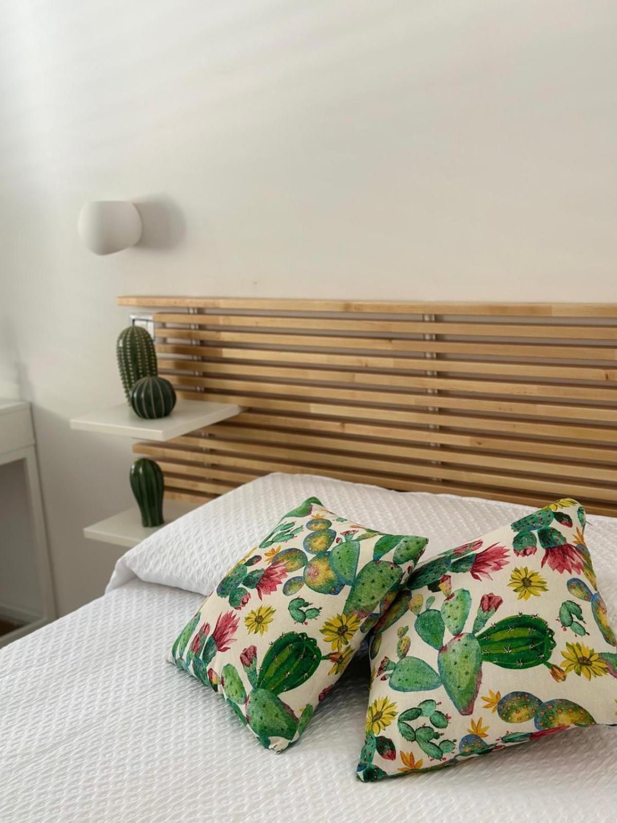 Madre Terra Airport Rooms And Suites Terrasini Exterior photo