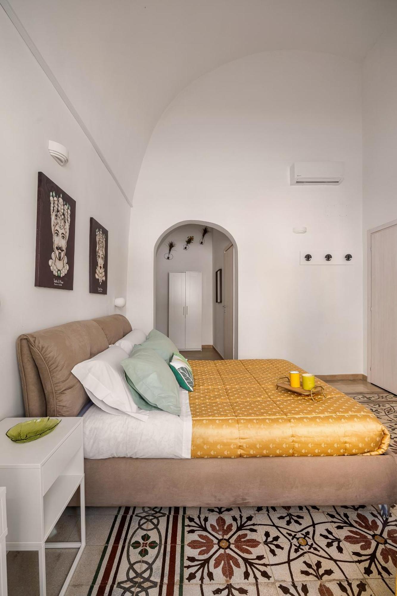 Madre Terra Airport Rooms And Suites Terrasini Exterior photo
