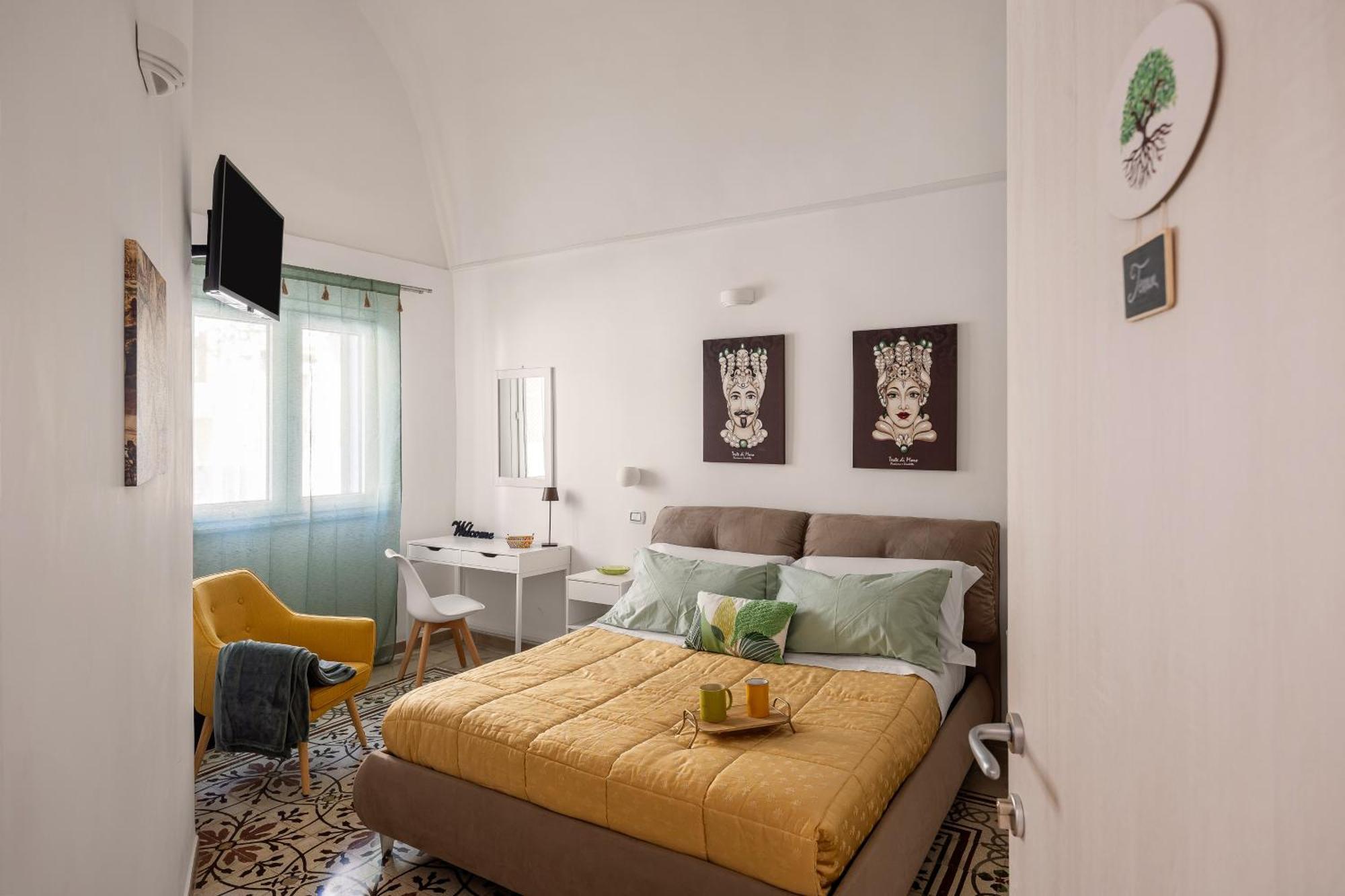 Madre Terra Airport Rooms And Suites Terrasini Exterior photo