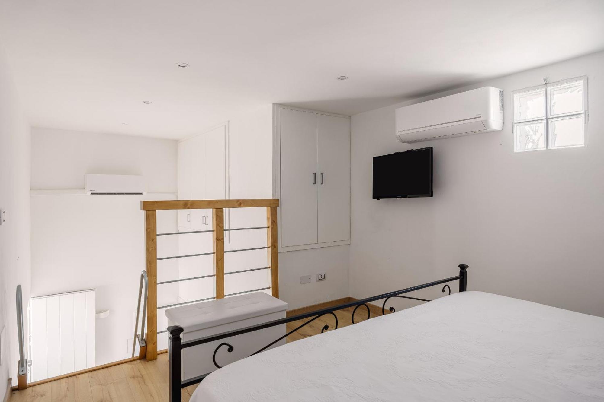 Madre Terra Airport Rooms And Suites Terrasini Exterior photo