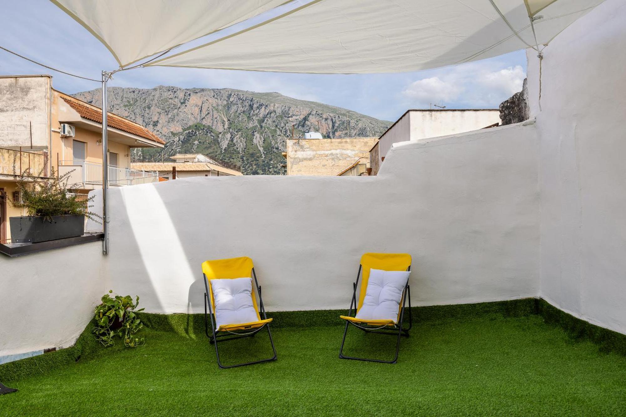 Madre Terra Airport Rooms And Suites Terrasini Exterior photo