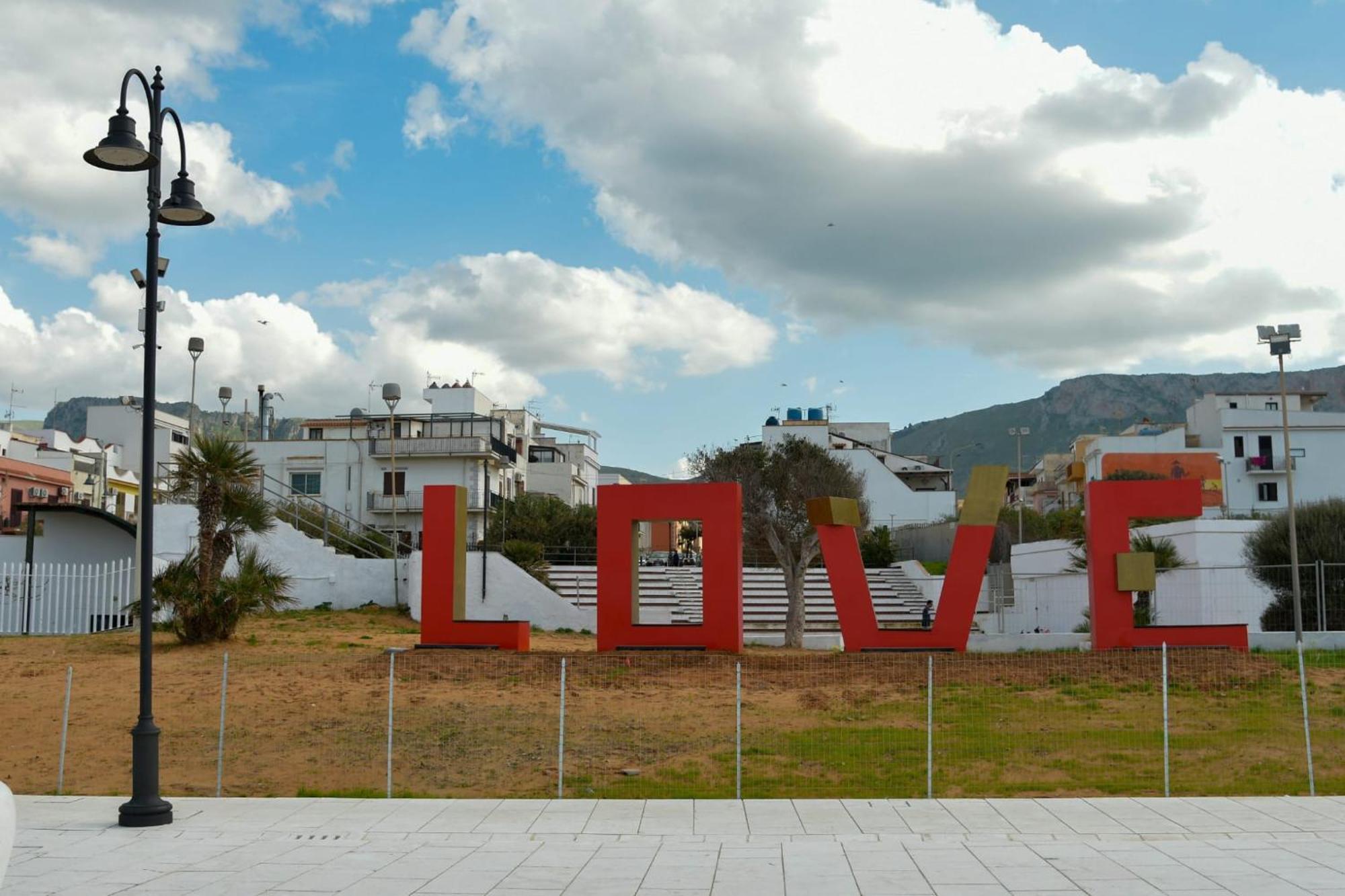 Madre Terra Airport Rooms And Suites Terrasini Exterior photo